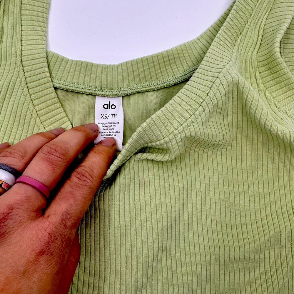 Alo green  Xsmall crop top